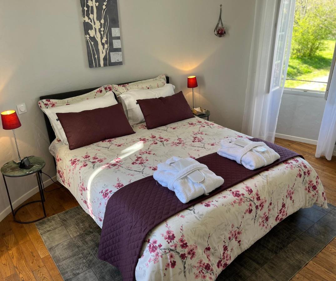 Lamothe-Landerron Ancien Haras De La Tour Bed & Breakfast エクステリア 写真