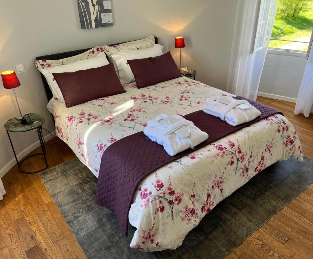 Lamothe-Landerron Ancien Haras De La Tour Bed & Breakfast エクステリア 写真