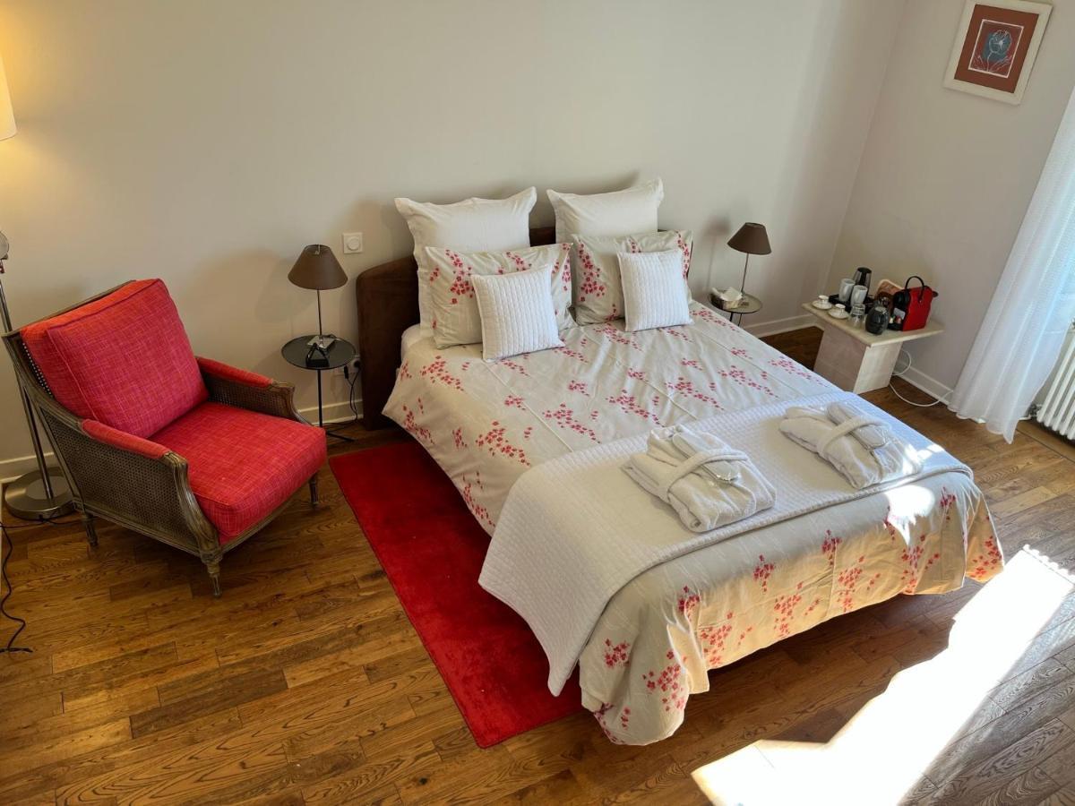 Lamothe-Landerron Ancien Haras De La Tour Bed & Breakfast エクステリア 写真