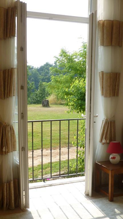 Lamothe-Landerron Ancien Haras De La Tour Bed & Breakfast エクステリア 写真