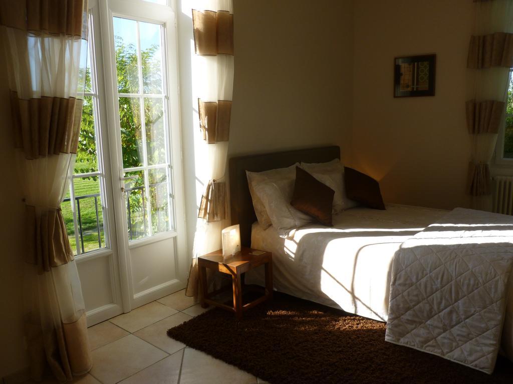 Lamothe-Landerron Ancien Haras De La Tour Bed & Breakfast エクステリア 写真